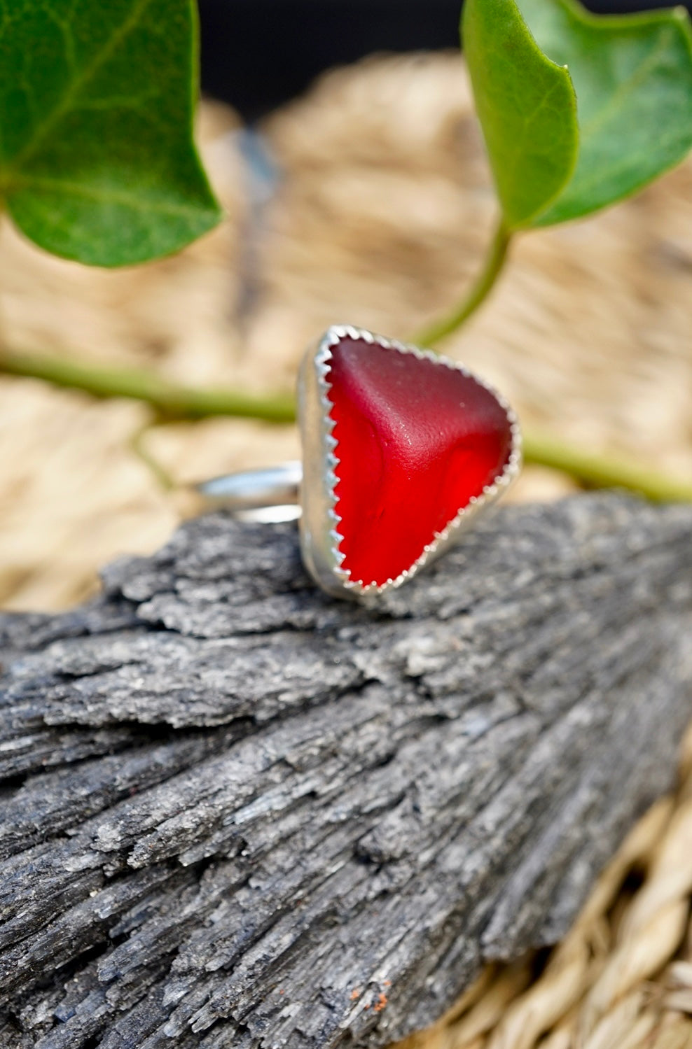 ~•Vïvid Red SeäGlass Ring•~ Size 8.5