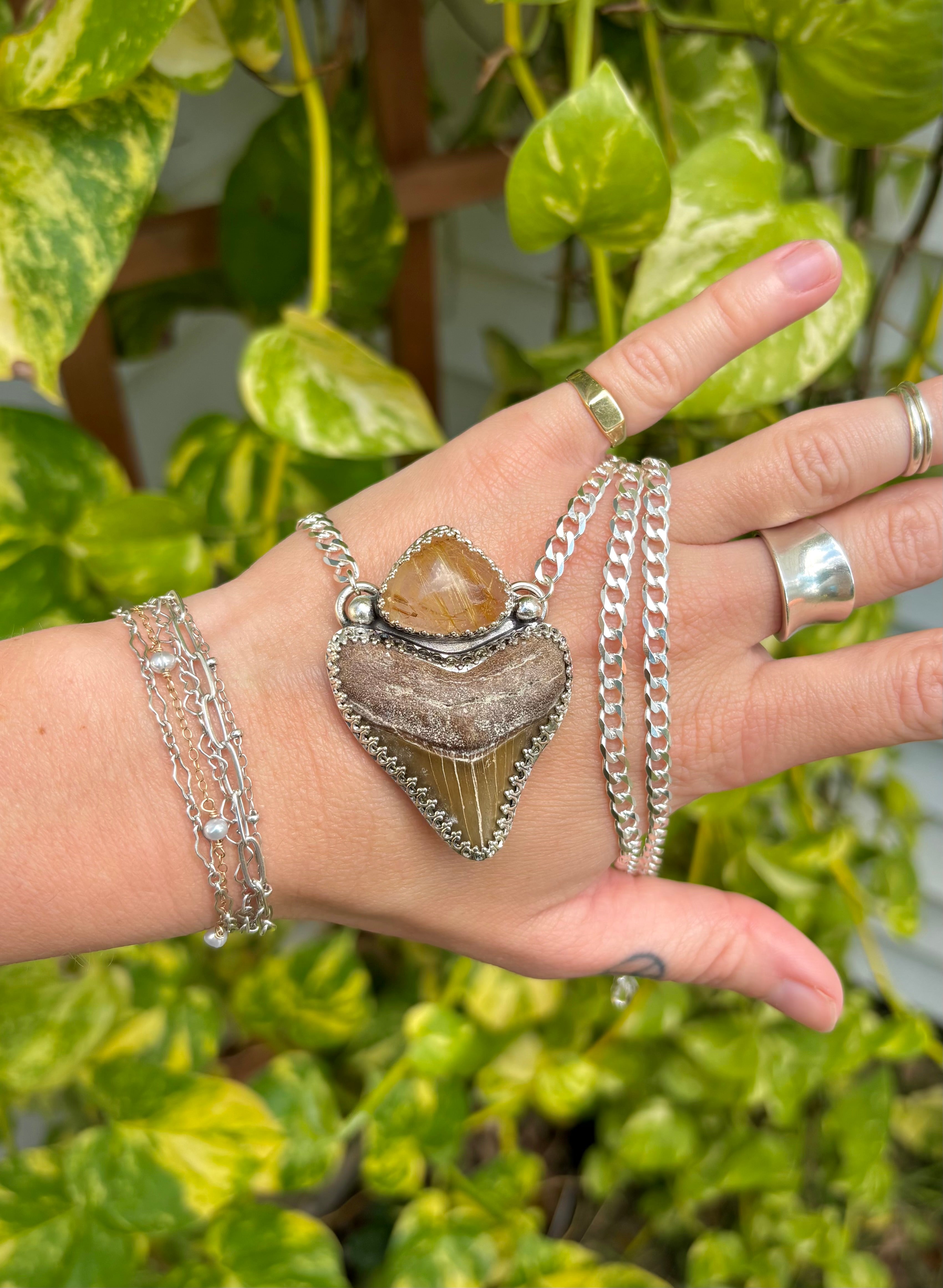 ~•Megalodon Toøth & Rutîle Quartz Statement Necklace•~