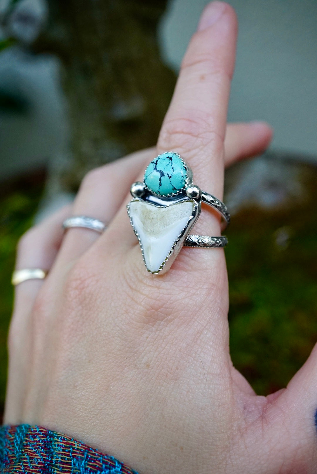 ~•Clöud Möuntain Turquoisē & White Bull Shärk Tooth Ring•~ {Size 8.25}