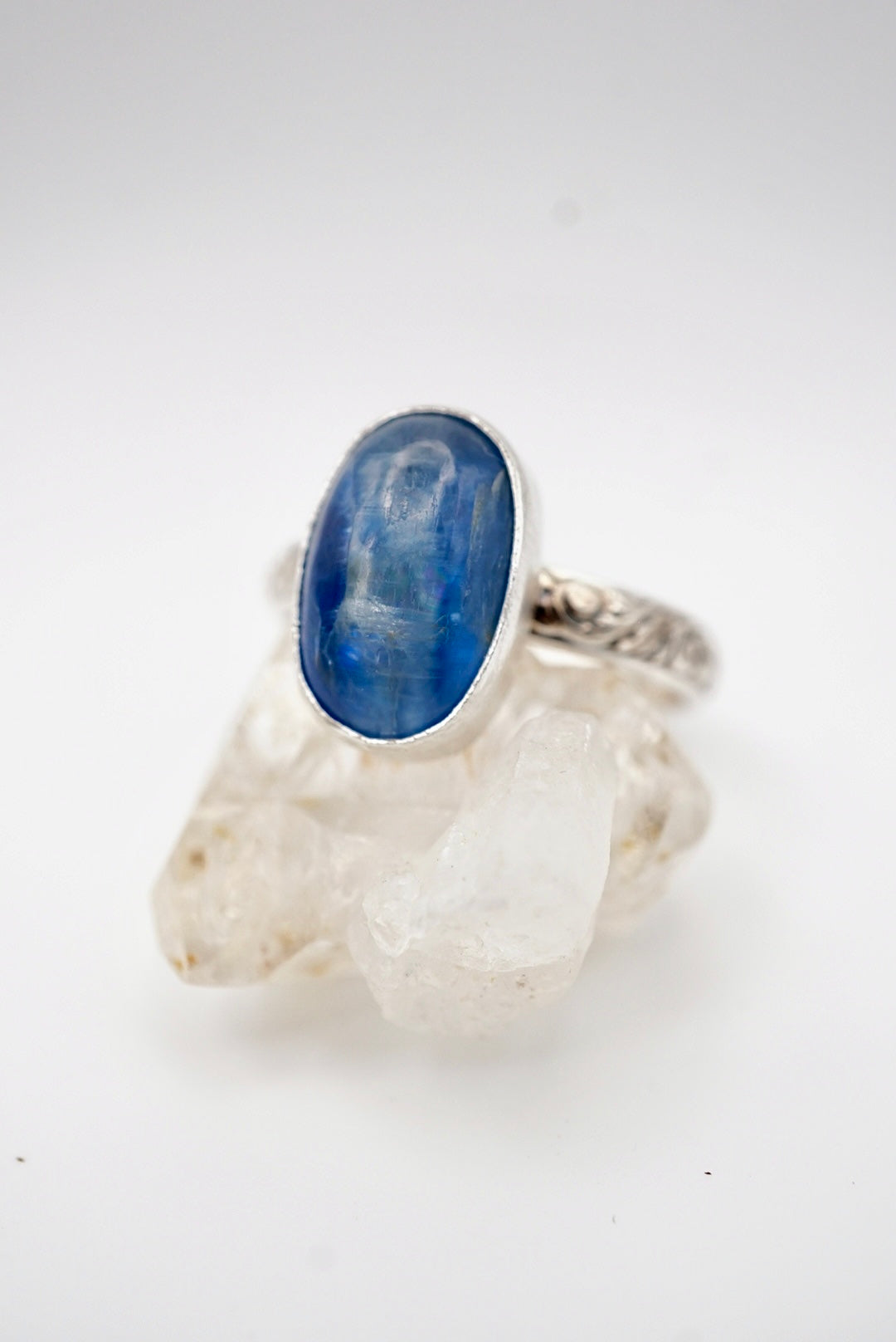 ~Kyanitë Godëss Ring~ Size 9.5