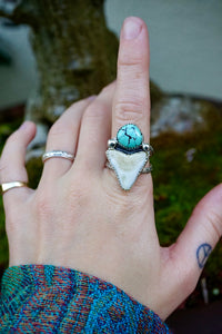 ~•Clöud Möuntain Turquoisē & White Bull Shärk Tooth Ring•~ {Size 8.25}