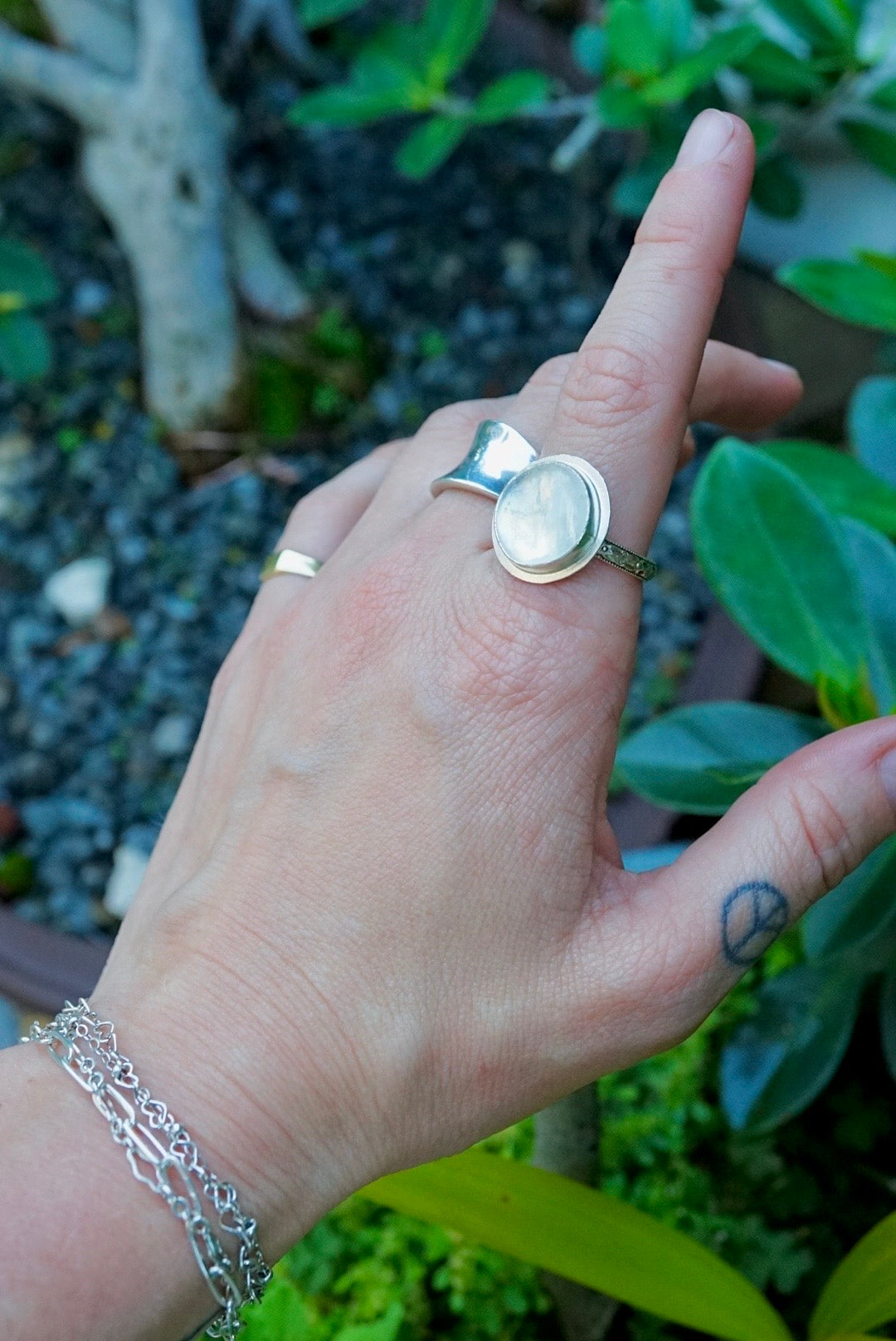 ~•Rainbow Moonstone Ring•~ Size 7.5