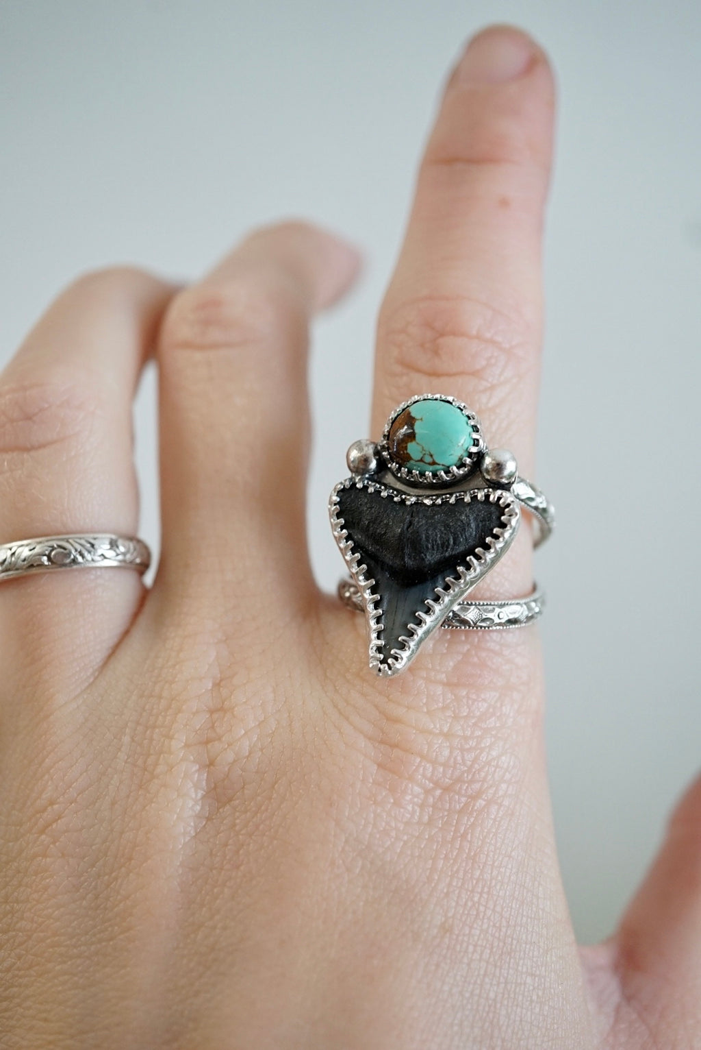~ Baja Turquoise & Büll Shark Tooth Ring ~ {Size 8}