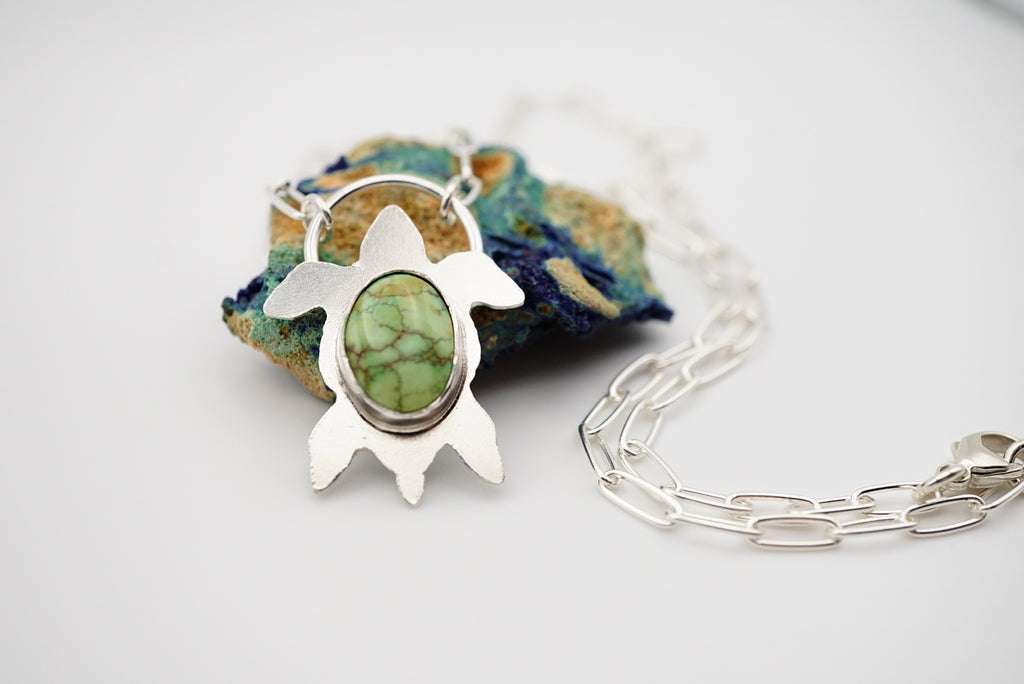 ~Verde Valley Turquoise Sea Turtle Necklace~ 18” Chain