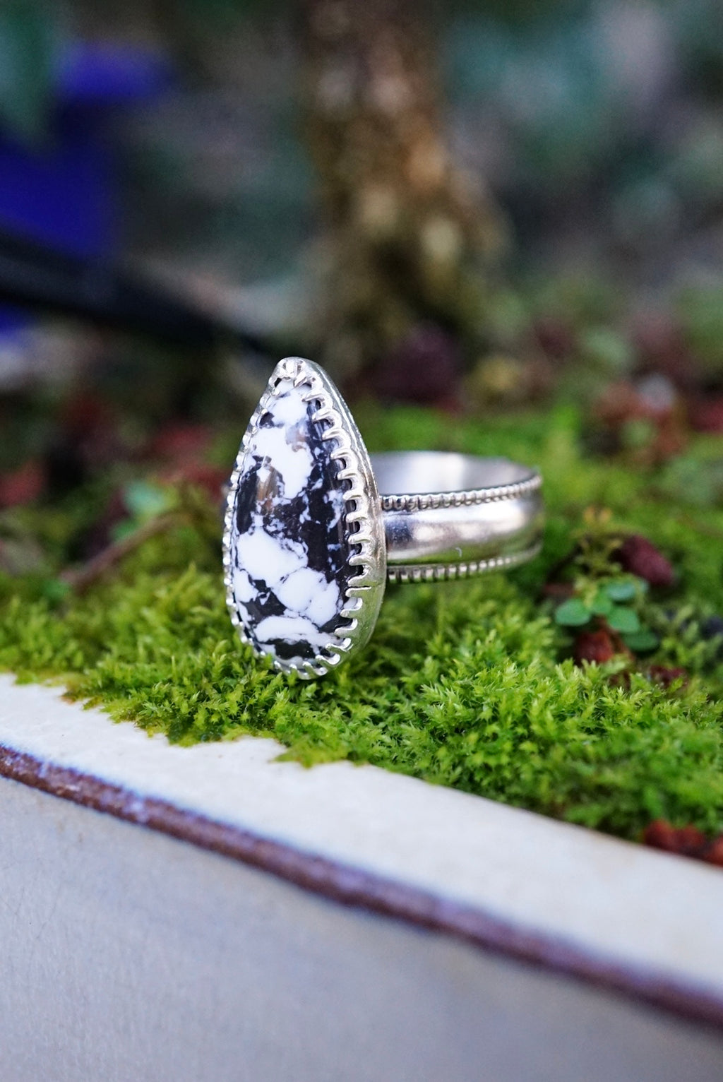~•White Buffalo Turquoise Ring•~ {Size 10}