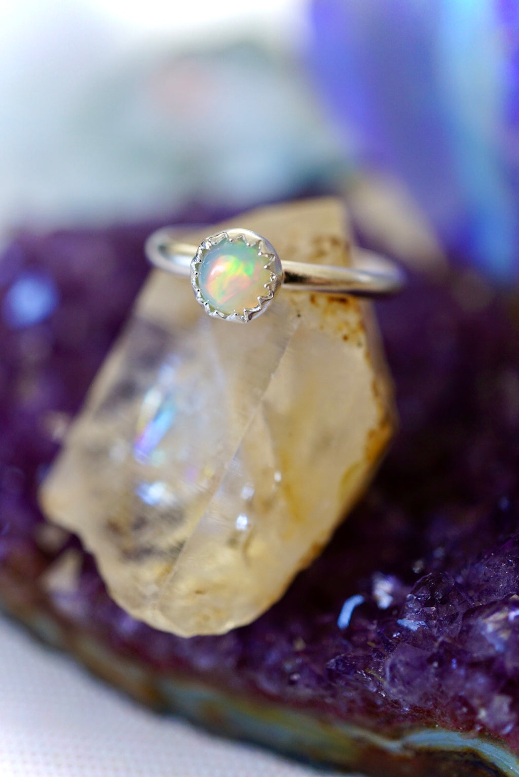 ~Ethiøpian Wëlo Opal Ring~ {Size 7}