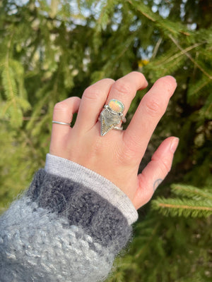 ~Ethiopian Welo Opal & Bull Shark Tooth Ring~ {Size 6}